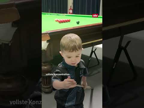 Historische Trickstöße: Zweijähriges Wunderkind bricht Snooker-Weltrekorde | #ntv