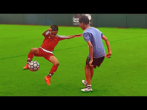7 Jähriger zeigt krasse Fußball Skills & Tricks für Kinder!
