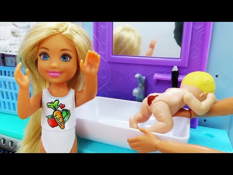 Decorating Chelsea's room - baby's poo disturbance