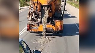 TOTAL IDIOTS AT WORK #05