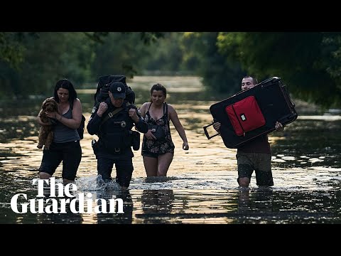 Kherson residents flee flooded homes after Nova Kakhovka dam attack