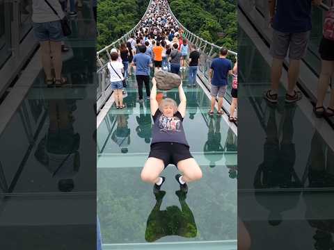 সবচেয়ে ভয়ংকর ব্রিজ 🌉।। China glass bridge.