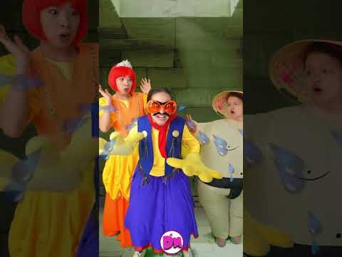 Sharing Sharing | Kids Songs And Nursery Rhymes | @dominoki