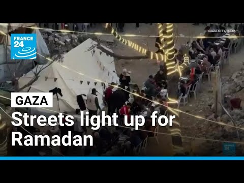 'Joy amid the destruction': Gazans decorate rubble-strewn streets for Ramadan • FRANCE 24 English