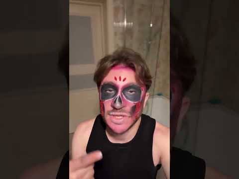 Ты заходишь ночью в туалет, а он поет тебе это. Твои действия? #джарахов