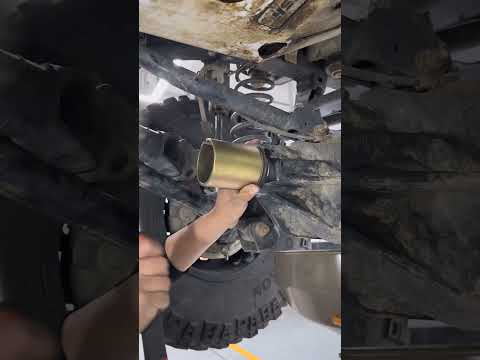 JL Wrangler replaces the front axle input shaft oil seal #WranglerJL# Wrangler front axle