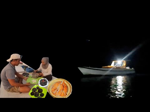 Camping & Hunting Menombak ikan Bermalam dikabin perahu hangat diguyur hujan deras