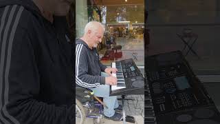 2.7.2026: Straßenmusiker 1 in Cottbus #MichaelTomczak  #Cottbus  #Straßenmusik