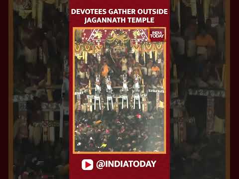 Lakhs Of Devotees Gather Outside Jagannath Temple In Puri | India Today