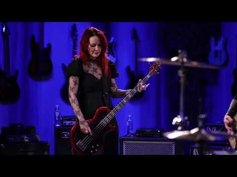 Nadja Peulen and Meegs Rascon of Coal Chamber Perform 