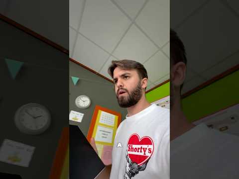 ALUMNA 1 - LUIS VUITON 0😱🤣 #profesor #colegio #primaria