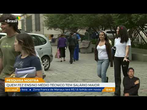 Trabalhadores com ensino médio técnico têm salário maior