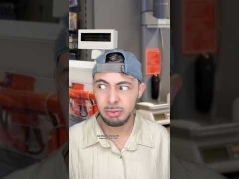 Le vendeur recale un client qui veut une p*ff #puff #vendeur #client #humour #shorts