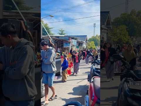 Nonton pawai adek2 TK 🥰😘 @shaqueenaaara #shortvideo #trending