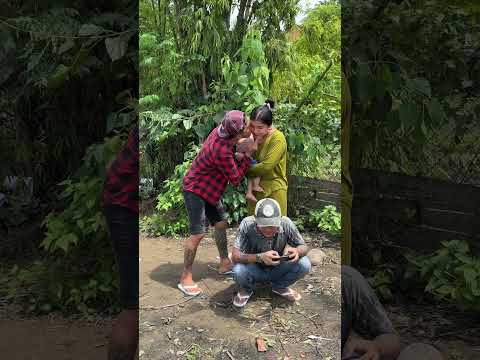 Được Nước Làm Tới