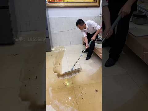 This mop can be used wet or dry, it can scrape water and sweep the floor #viralvideo #shorts