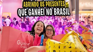 ABRINDO TODOS OS PRESENTES QUE GANHAMOS NO BRAISL 🇧🇷