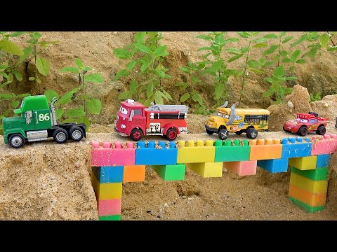 Find and wash disney cars buried under sand | crane story, sand truck building bridge