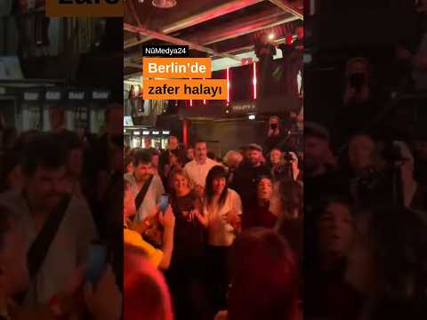 Berlin'de zafer halayı...