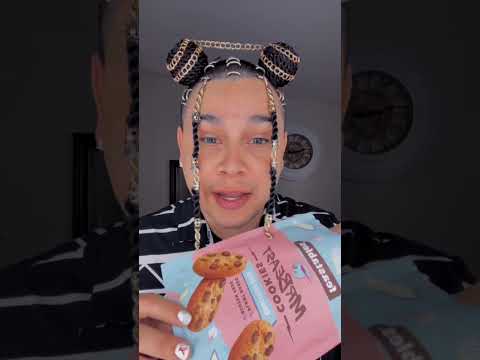 Probando galletas de mr beast