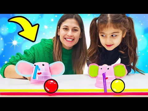 Ayşe ve Defne ile YENİ etkinlik - Top oynayan filler oyunu! Eğitici video