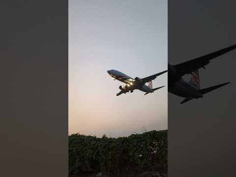 উড়োজাহাজ লক্ষ্য করে ছুড়লো ফুটবল#foryou #shorts #subscribe