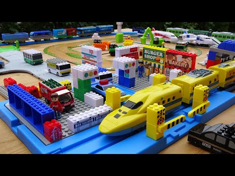 Plarail Train ☆ Vehicle Block Town and Railroad Crossing Course