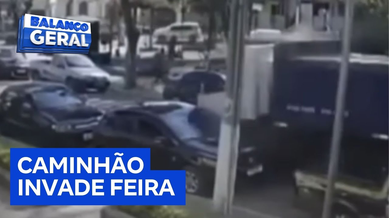 Caminhão desgovernado invade feira livre