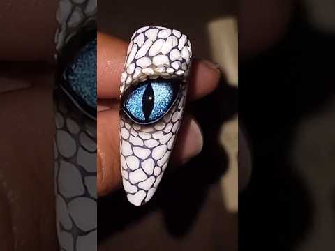 👁️ Serpent’s Stare Nail Art | Nghệ thuật móng "Ánh nhìn rắn" 🐍✨/ thanhtrucnail #shorts #nails