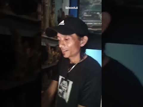 Sebuah Rumah di Bantarkalong, Atap Rumahnya Dipenuhi Tanaman Bintang