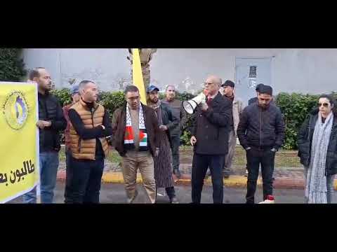 وقفة لعمال شركة اللحوم اللذيذة التابعة لمجموعة الكتبية، المختصة في صناعات اللحوم ،
