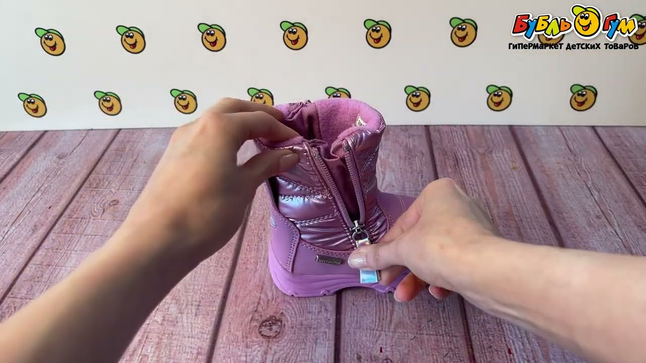 Сапоги Pasito с декором кроличьи ушки украшенные стразами розовые - видео