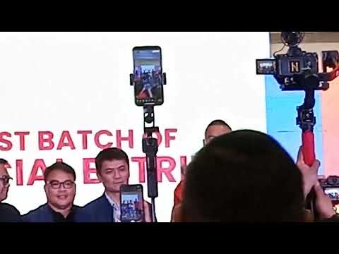 VICE GANDA,VIC SOTTO BUMULAGA SA  ANNOUNCEMENT NG MMFF SA THE GREATEST SHOWDOWN