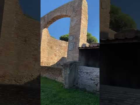 Video: touristing the ancient ruins of Ostia Antica 2022