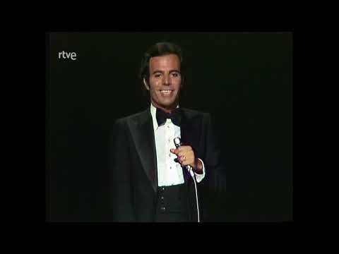 Julio Iglesias Medley en vivo: La vida sigue igual, Niña, Gwendolyne