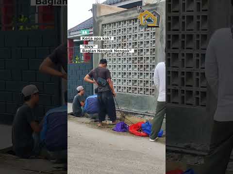 Banyak terjadi didunia proyek😂nyambut gawe 1 wong kang liat 10 wong#konstruksi #shorts #reels