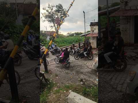 train ayi chuk chuk chuk #doon_vaasi #subscribe #viralvideo #trending #travel