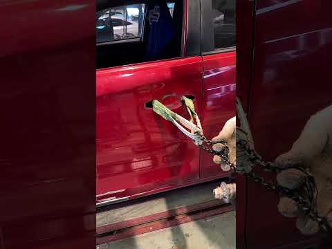 “Pulled Out a Huge Dent with a Seatbelt – DIY Bodywork Hack!”ดึงลอยบุบด้วยสิ่งนี้ #carrepair #ซ่อมรถ