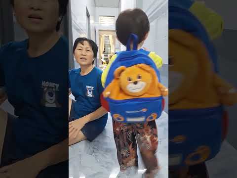 #shorts Bé tập hát với bà