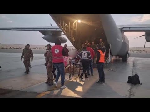 La partenza dall'Egitto degli 11 bambini palestinesi arrivati in Italia per ricevere cure...