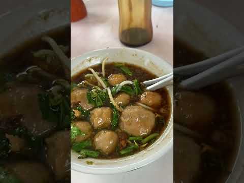 MAKAN BAKSO SAPI - ZEA AND FAMILY