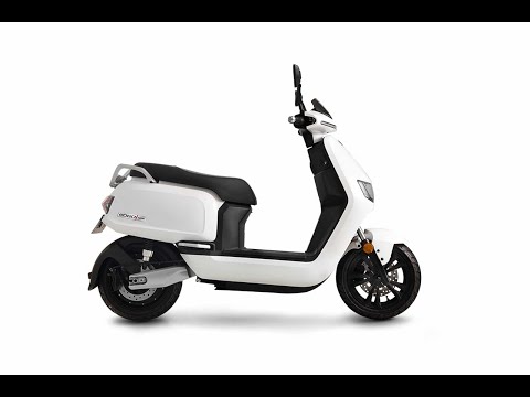 SunRa Robo-S 3kw Electric Moped Ride Review & Speed Test + Comparison to Niu NQiGTS.. : Green-Mopeds