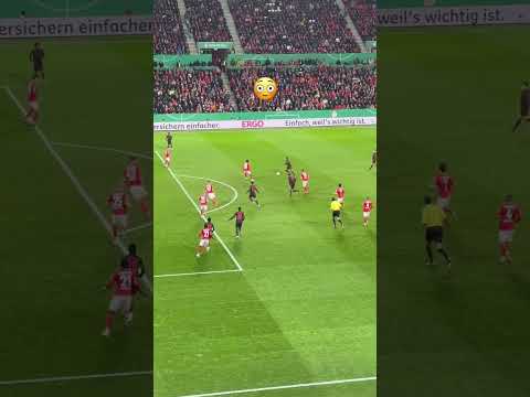 Musiala 🪄#fcb #fcbayern #kimmich #davies #fyp #bundesliga #pass #skills #wow #musiala #fy #football