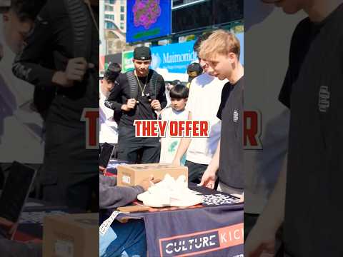 Best Offer😂#yeezy #sneakers #usa #offer #uk #flip #queenelizabeth #canada #adidas #india #indonesia