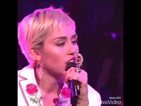 Miley Cyrus - Twinkle Song (LIVE)