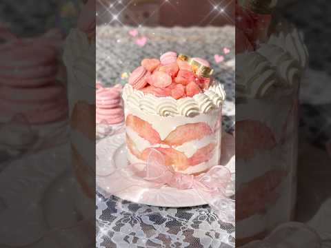 前回載せたケーキから生まれ変わりました(。_。*)))モジモジ💓どおかな❔❕桃様今年もありがと🎂/// #桃 #桃スイーツ #vlog #cake