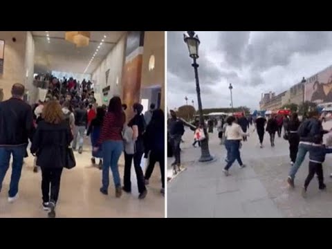 Evacuato il museo del Louvre: decine di visitatori lasciano le sale