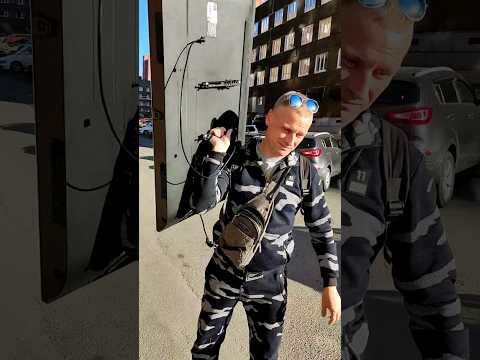 Попробую поставить мать на монитор...  Только вот с питанием и Тконом надо разобраться...