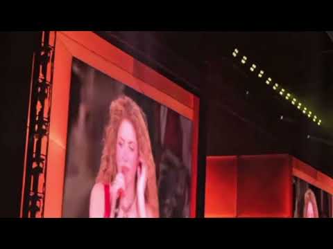 Shakira - Mama África (Las Mujeres Ya No Lloran World Tour) Cover Chico César