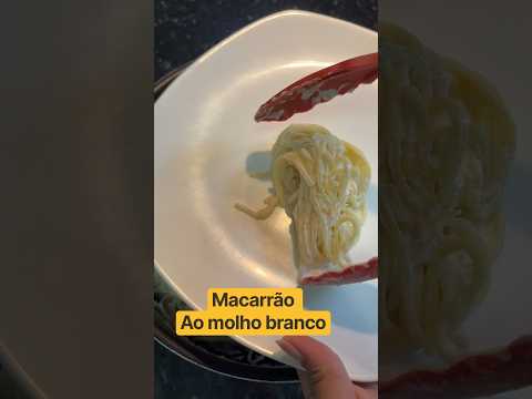 Macarrão ao molho branco